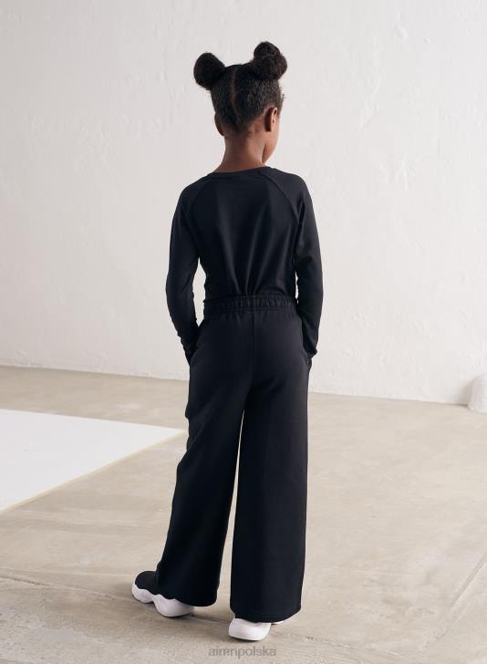 odzież JF4L693 Dzieci AIM'N czarne, mini spodnie dresowe o prostym kroju