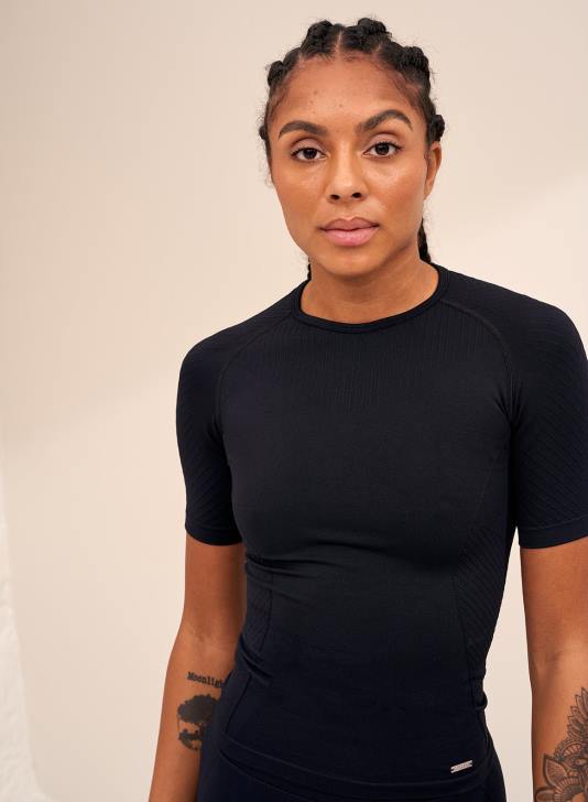 odzież JF4L322 kobiety AIM'N czarny, bezszwowy krótki rękaw