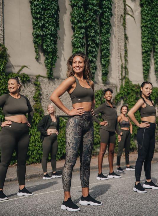 odzież JF4L93 kobiety AIM'N rajstopy kobra