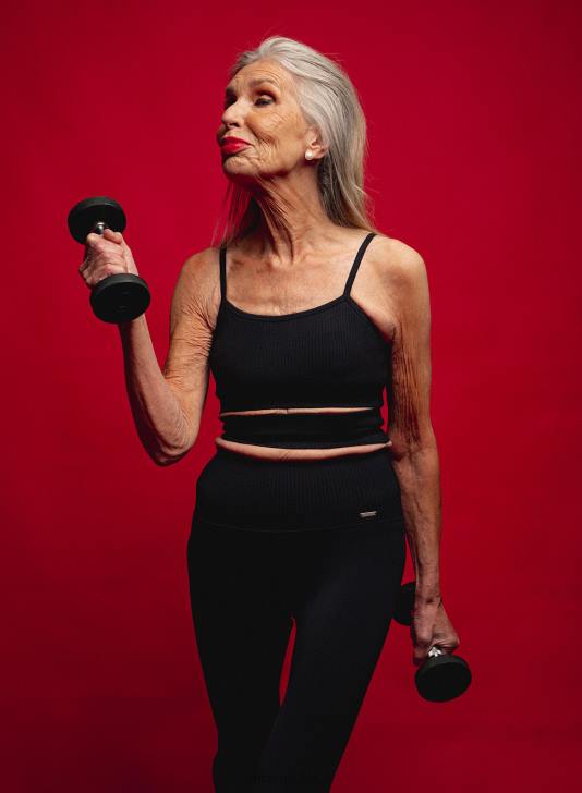 odzież JF4L243 kobiety AIM'N Czarny, nieograniczony, bezszwowy biustonosz z wyciętymi paskami