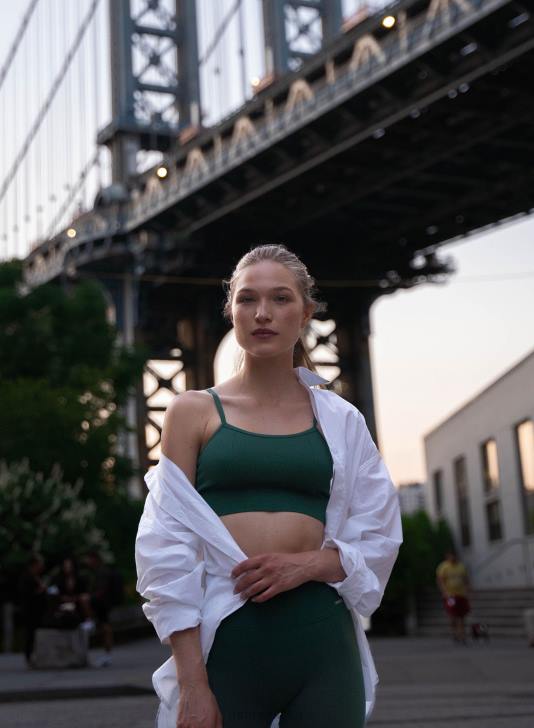 odzież JF4L256 kobiety AIM'N Luksusowy biustonosz bez szwu z paskiem w kolorze sosnowej zieleni