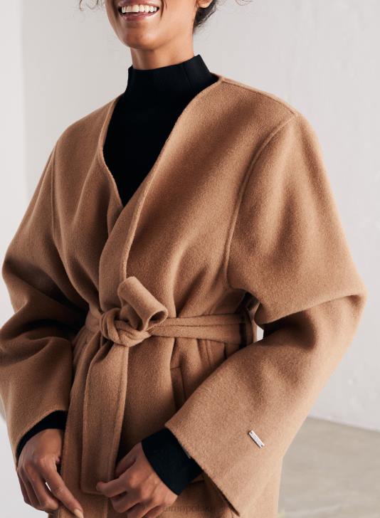 odzież JF4L730 kobiety AIM'N Camelowy, krótki, wełniany płaszcz z paskiem